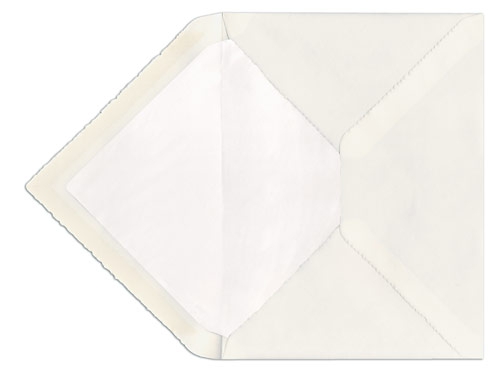 C5 Briefumschlag aus Büttenpapier mit weißem Seidenpapier gefüttert.