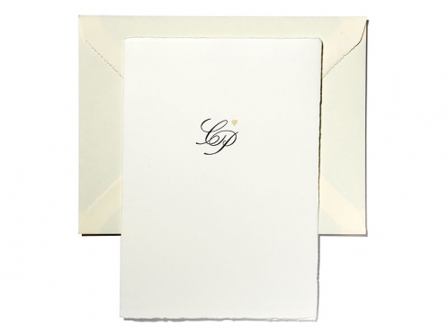 Fühlen Sie die hochwertige Qualität der Hochzeitspapeterie anhand einer Hochzeitskarte als Musterkarte.
