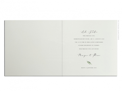 Hochzeitseinladung mit Olivenblatt in Aquarell, Gold geprägtes Herz, gedruckt auf feinem Büttenpapier.