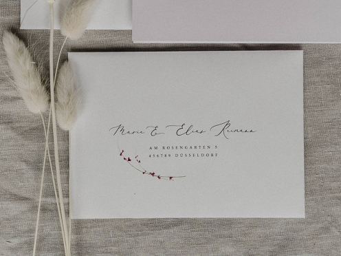 Personalisierte Briefumschläge mit der Anschrift Ihrer Hochzeitsgäste.