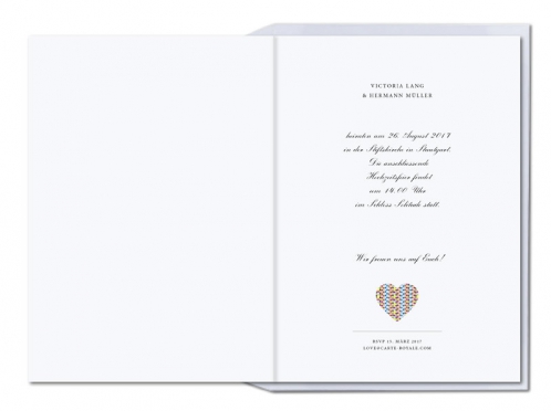 Hochzeitskarten mit buntem Herz und rot gefüttertem Briefumschlag.
