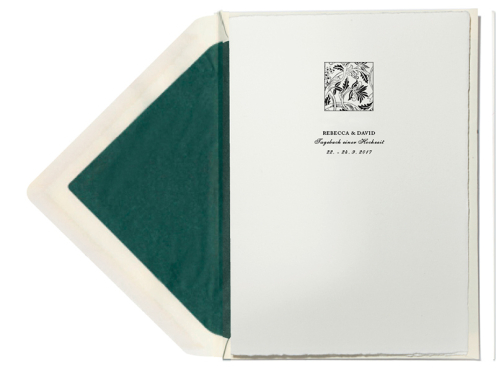 Feine Tusche-Illustrationen auf edlem Büttenpapier. Die Einladung versprüht toskanisches Flair und verbindet klassische Eleganz mit kunstvollem Design.