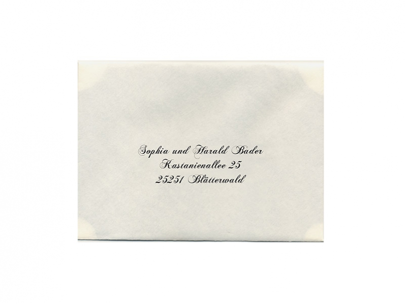Personalisierte Briefumschläge im Design der Hochzeitspapeterie 