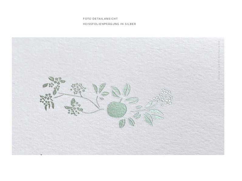 Save-the-Date mit silber geprägten Blütenzweig inkl. Briefumschlag.