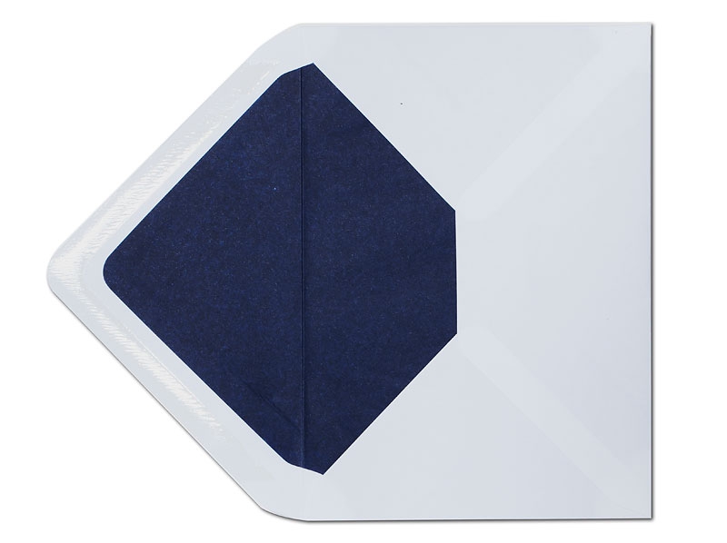 Weißer C6 Briefumschlag mit einem Innenfutter aus Seidenpapier in dunkelblau.