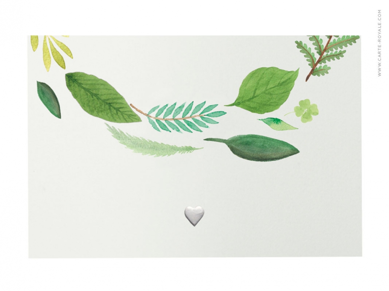 Büttenpapier Hochzeitseinladungen mit gemaltem Blätterkranz in Aquarellfarben.